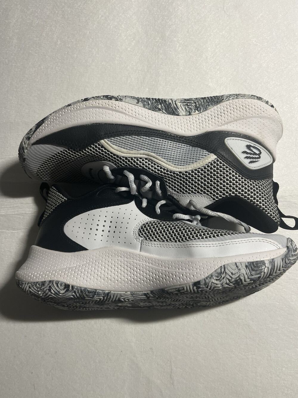 Under Armour Curry Black White Basketball Shoes Mesh Men’s 9 W10.5